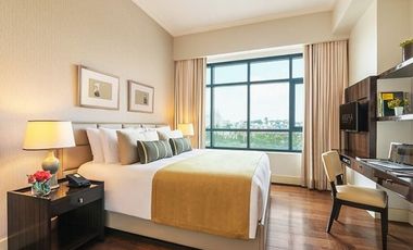 Beach Front Condo in Aruga Resort and Residences &ndash; Mactan