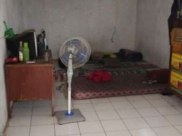 Rumah second 1,5 lt strategis di Tanah Baru Depok