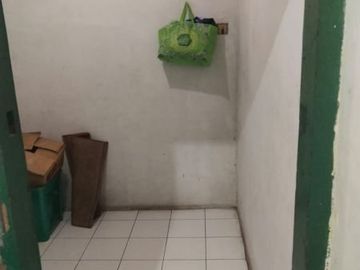 Rumah second 1,5 lt strategis di Tanah Baru Depok
