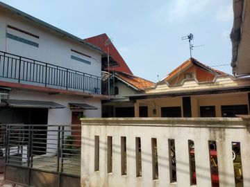 Rumah second 1,5 lt strategis di Tanah Baru Depok