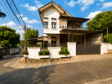 Dijual Rumah Hoek 2 Lantai Cocok Untuk Usaha Di Jaksel Am 18636