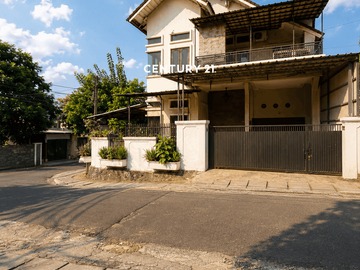 Dijual Rumah Hoek 2 Lantai Cocok Untuk Usaha Di Jaksel Am 18636
