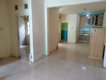 Rumah di Limo, 2Lt, Semi Furn, dlm Prmhn dkt ke Cinere