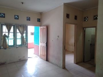 Rumah di Limo, 2Lt, Semi Furn, dlm Prmhn dkt ke Cinere