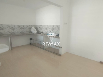 DIJUAL!! RUMAH EXCLUSIVE MODERN STYILSH SIAP HUNI, SINGOTRUNAN - BANYUWANGI