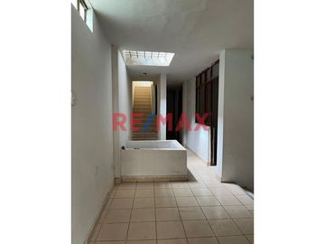 ✨ Moderna Y Amplia Casa En Venta 🏠 – Carlos Leigh, Sullana – ¡Lista Para Mudarte! 🎉