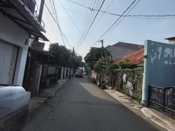 Tanah hook di dekat akses tol jor kampung rambutan