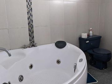 Venta amplio terreno con 2 casas, excelente ubicación, San Rafael, Los Chillos