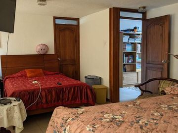 Venta amplio terreno con 2 casas, excelente ubicación, San Rafael, Los Chillos