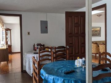 Venta amplio terreno con 2 casas, excelente ubicación, San Rafael, Los Chillos