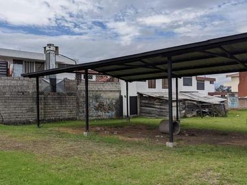 Venta amplio terreno con 2 casas, excelente ubicación, San Rafael, Los Chillos