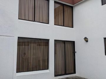 Venta amplio terreno con 2 casas, excelente ubicación, San Rafael, Los Chillos