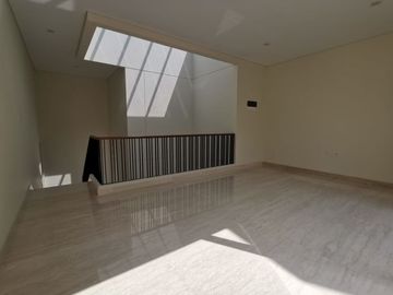 Rumah Mewah di Kawasan Elit @Cluster Mozart Gading Serpong
