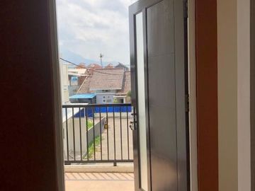 KOST MURAH DI MALANG 8 KAMAR DEKET BRAWIJAYA