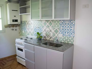 Departamento de 2 ambientes con cochera en venta en San Isidro