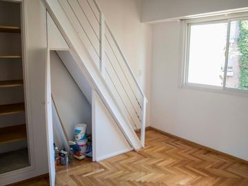 Departamento de 2 ambientes con cochera en venta en San Isidro