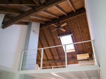 Departamento de 2 ambientes con cochera en venta en San Isidro