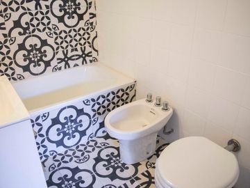 Departamento de 2 ambientes con cochera en venta en San Isidro