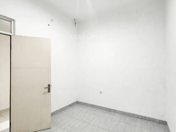 Rumah Minimalis Full Renovasi Di Cluster Royal London MGC Bekasi
