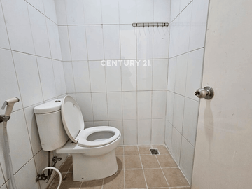 Rumah Minimalis Full Renovasi Di Cluster Royal London MGC Bekasi