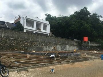 Rumah Eksklusif CICAHEUM JATIHANDAP dkt DAGO dan Pusat Perbelanjaan Posisi Ujung