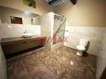 Oportunidad única! Venta de encantadora casa de campo 

¿Buscas tranquilidad, naturaleza y comodidad? Esta hermosa casa estilo casa de campo es perf