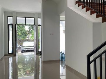 Rumah mewah 2 lt di Pejompongan Jak Pus 10 M