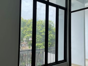 Rumah mewah 2 lt di Pejompongan Jak Pus 10 M
