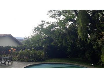 VENDE LOTE SANTA TERESITA CALI
