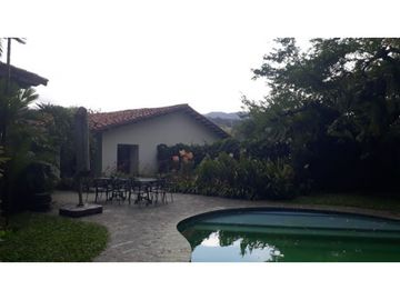 VENDE LOTE SANTA TERESITA CALI