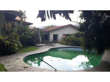 VENDE LOTE SANTA TERESITA CALI