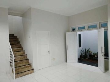 Rumah strategis siap huni dkt pintu tol di Ciputat - Tangsel