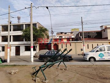SE VENDE LOCAL DE 3 PISOS EN LA ZONA C DE LA URB. SAN JUAN, MUY CERCA A LA AV CESAR CANEVARO, VARGAS MACHUCA , CERCA AL ESSALUD, A LA MUNICIPALIDAD, C