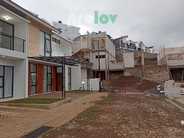 Rumah Mewah FURNISHED Murah Asri dan Nyaman 2 Lantai Siap Huni Di Cihanjuang DEKAT KAMPUS POLITEKNIK BANDUNG