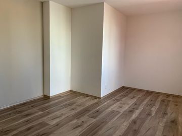 Venta de departamento de dos pisos en San Pedro de los pinos.