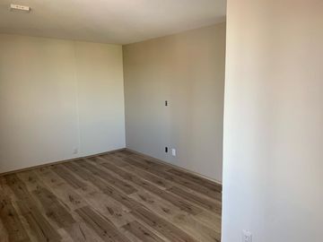 Venta de departamento de dos pisos en San Pedro de los pinos.