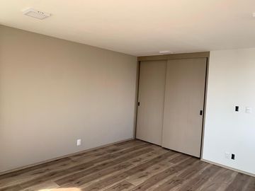 Venta de departamento de dos pisos en San Pedro de los pinos.