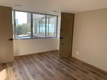 Venta de departamento de dos pisos en San Pedro de los pinos.