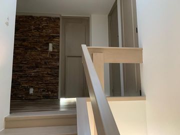Venta de departamento de dos pisos en San Pedro de los pinos.