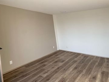 Venta de departamento de dos pisos en San Pedro de los pinos.