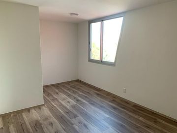 Venta de departamento de dos pisos en San Pedro de los pinos.
