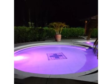 SE VENDE HERMOSO CHALET VIA PUEBLO TAPAO
