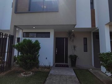 -Casa en Venta, Residencial Cumbres II, Carr. San José Novillero.