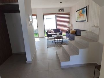 -Casa en Venta, Residencial Cumbres II, Carr. San José Novillero.