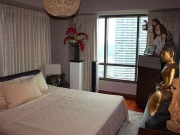 Condominium for Sale 3 bedrooms: 3BR Flat Condo for Sale in Joya North Tower Rockwell Center Makati City