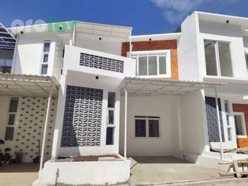 Rumah Siap Huni 2 Lantai Full Dak di Pesona Paviliun Kota Cimahi dekat Pemkot & Alun-Alun Cimahi