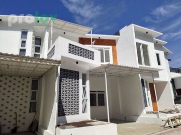 Rumah Siap Huni 2 Lantai Full Dak di Pesona Paviliun Kota Cimahi dekat Pemkot & Alun-Alun Cimahi