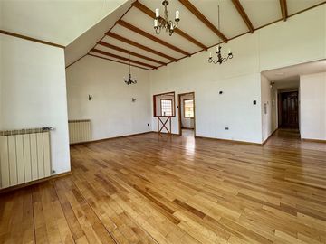 ELEGANTE Y HERMOSA 5D 3B Y 700M2 DE TERRENO ,RESIDENCIAL