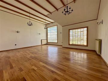 ELEGANTE Y HERMOSA 5D 3B Y 700M2 DE TERRENO ,RESIDENCIAL