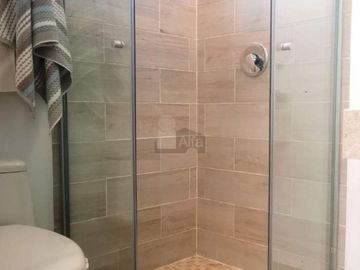 Casa en Venta en Frac Villa Asturiana, León, Gto. a 700m del Puente del Milenio, Modelo NAVIA